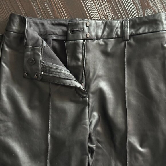 Express Cropped Straight High Rise Faux Leather Pant - Size 2L - Picture 4 of 7